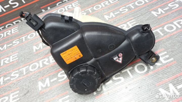 Бачок расширительный Mercedes-Benz R-Class W251