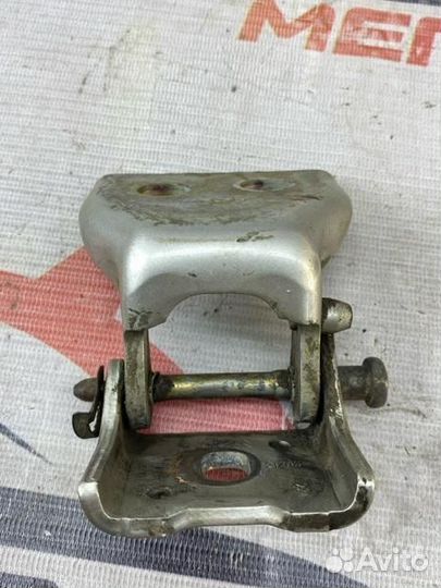 Петля двери передняя левая Peugeot 307 легковой