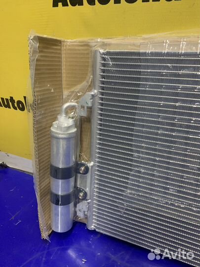 Радиатор кондиционера на renault logan 2005 год