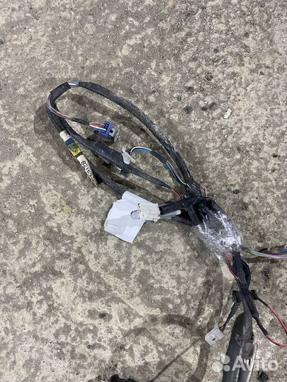 Проводка двери задняя toyota land cruiser 200
