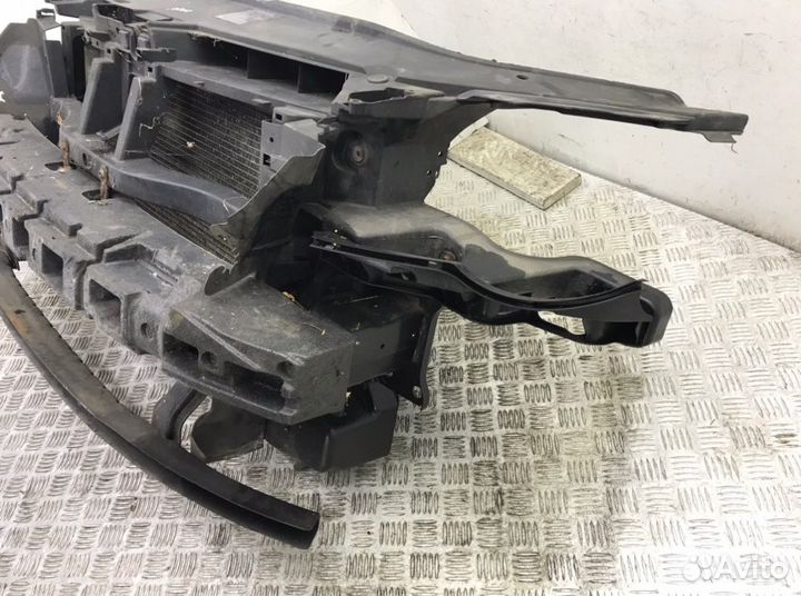 Панель передняя (телевизор) Volkswagen Passat B6