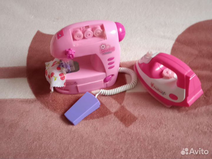 Детские швейная машинка, микроволновка и утюг