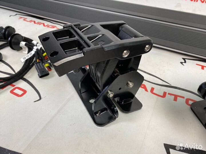 Выдвижные подножки Changan UNI-K