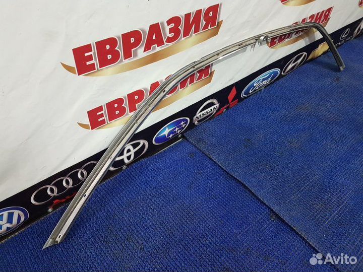 Молдинг кузова правый Toyota Vista CV40 3CT 1995