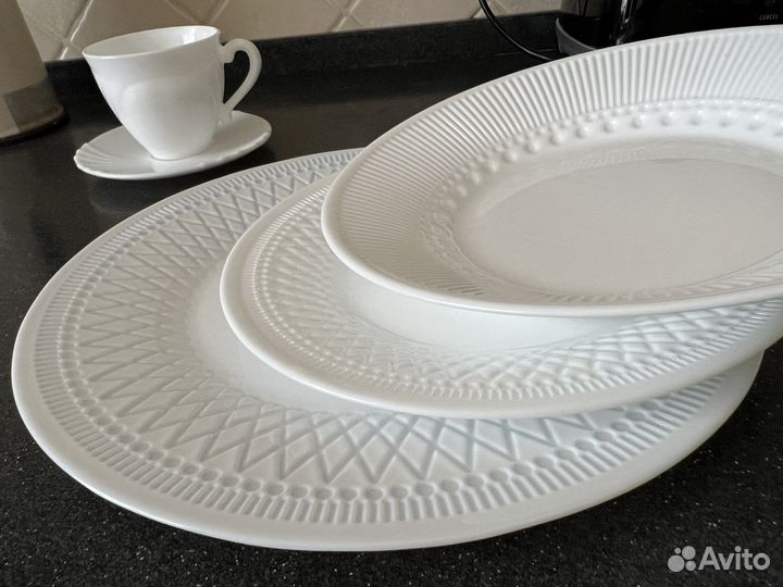 Сервиз столовый и чайный