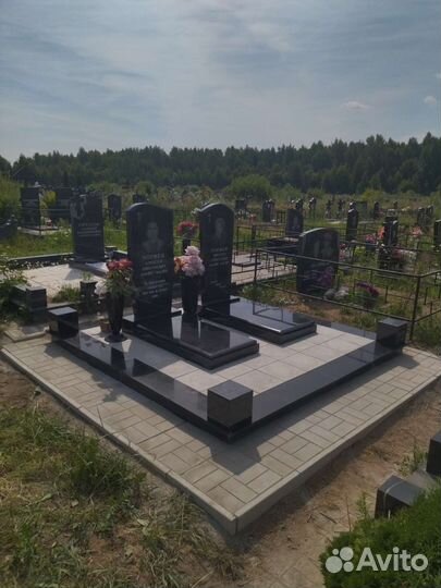 Памятники. Ограды. Плитка. Благоустройство