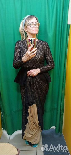 Новое Платье с шлейфом р46 аренда