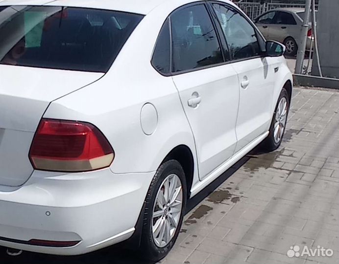 Задний фонарь volkswagen polo sedan