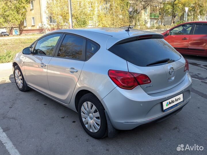 Opel Astra 1.6 МТ, 2013, 61 000 км