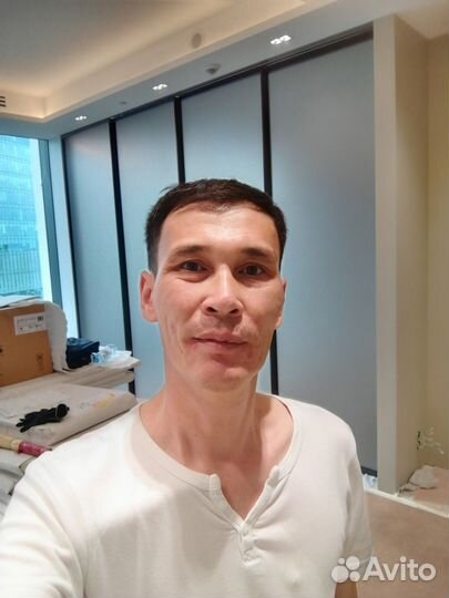 Монтажник стеклянных конструкций