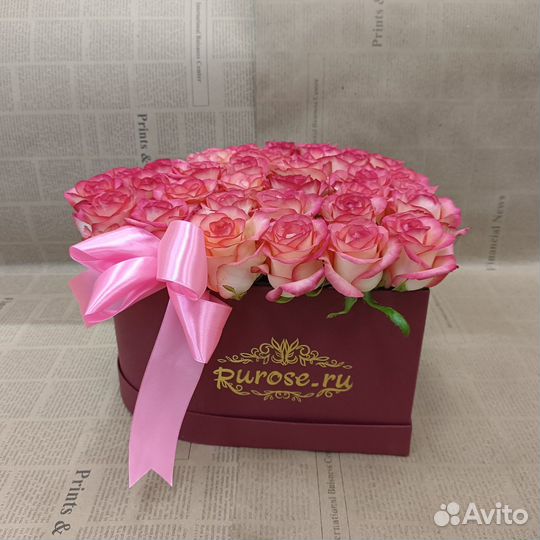 35 роз букет сердце в коробке