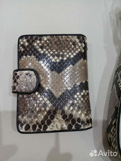 Ремень кожаный и портмоне из питона