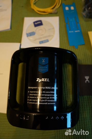 Интернет центр Zyxel MAX-206M2