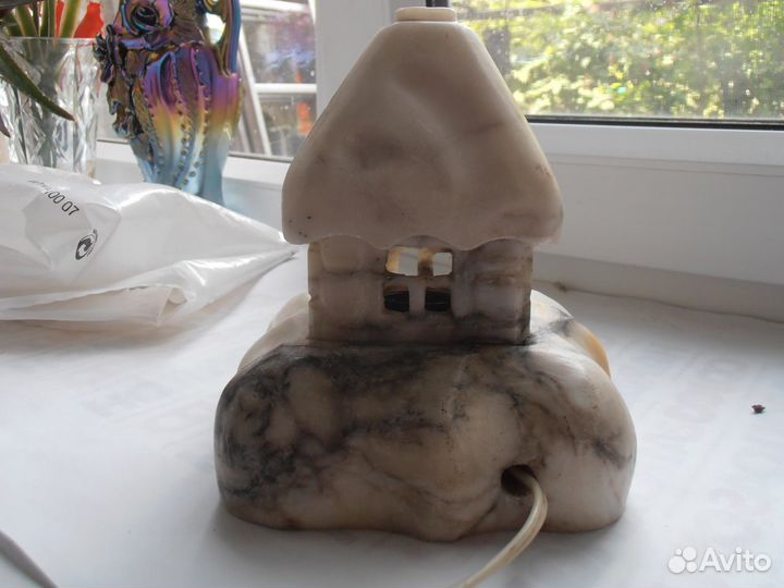 Настольный светильник