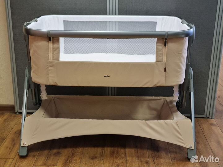 Новая приставная кроватка Carrello