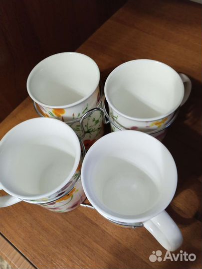 Набор кружек на подставке