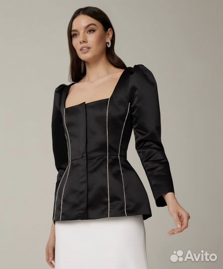 Топ из атласа с баской