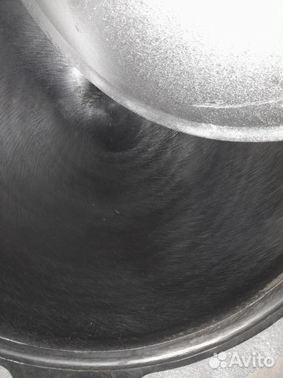 Казан чугунный 12 литров новый,плоское дно