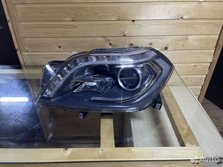 Фара левая на W166 mercedes benz GL