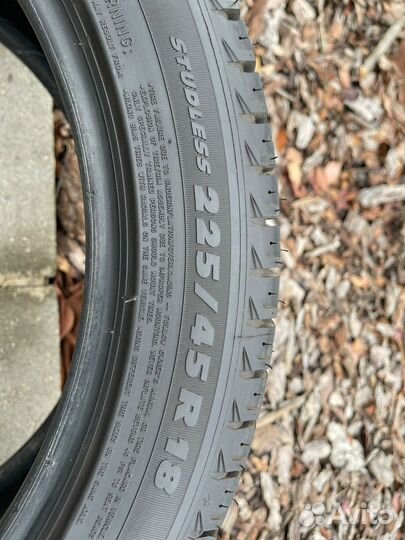 Michelin X-Ice 3 225/45 R18 95H