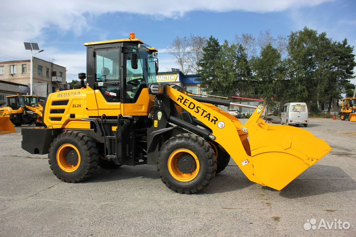 Фронтальный погрузчик Redstar ZL25, 2023