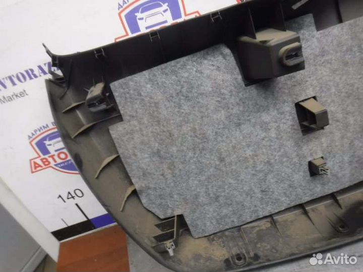 Обшивка двери задка Chevrolet Cruze F16D3 2012