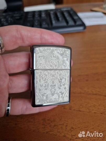 Зажигалка бензиновая Zippo новая