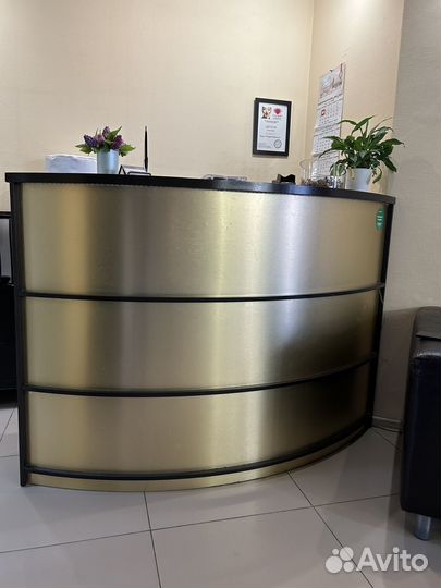 Стойка ресепшн бу