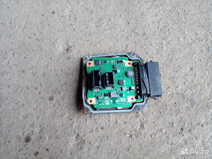 Блок управления левой фары Lexus GX460 2021г