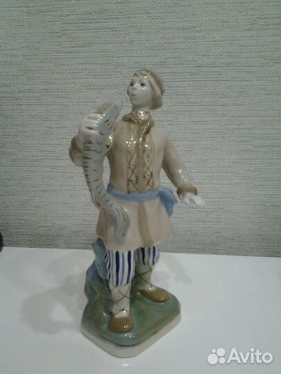 Статуэтка емеля со щукой