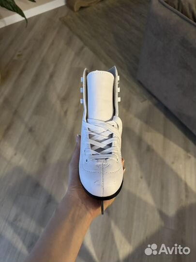 Коньки фигурные 31