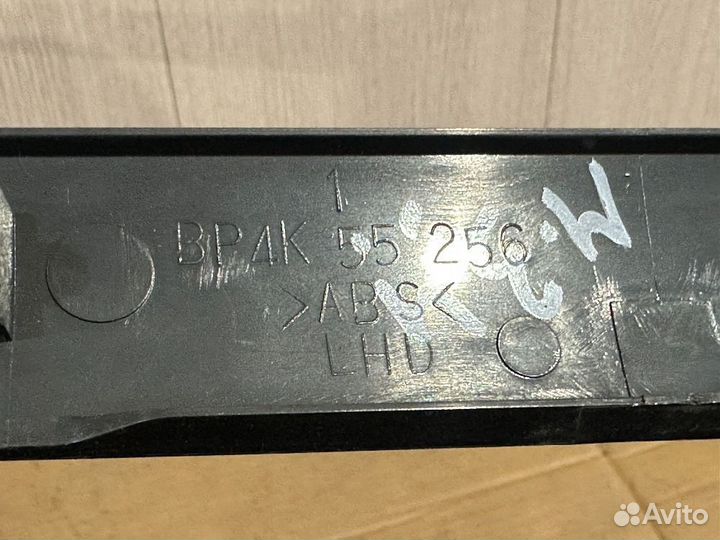 Молдинг торпедо Mazda 3 BK