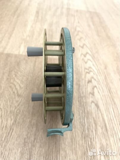 Катушка рыболовная инерционная Уральская-2 СССР