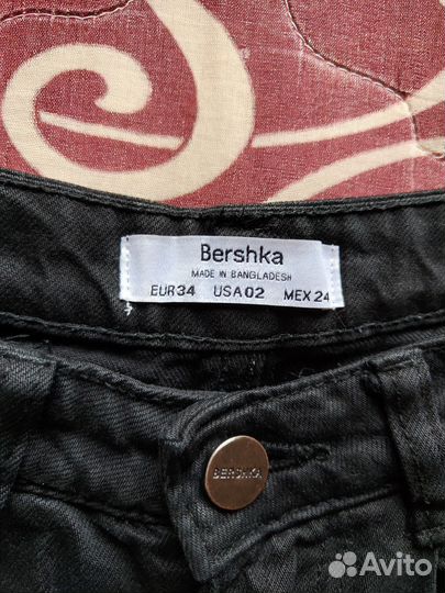 Джинсы bershka