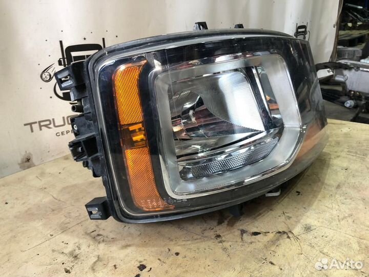 2674383 Фара правая Scania 6