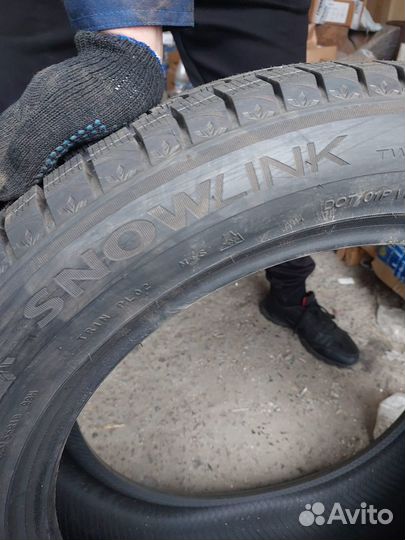 Triangle Snowlink TWT02 225/55 R19 99H