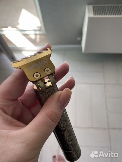 Триммер для бороды и усов