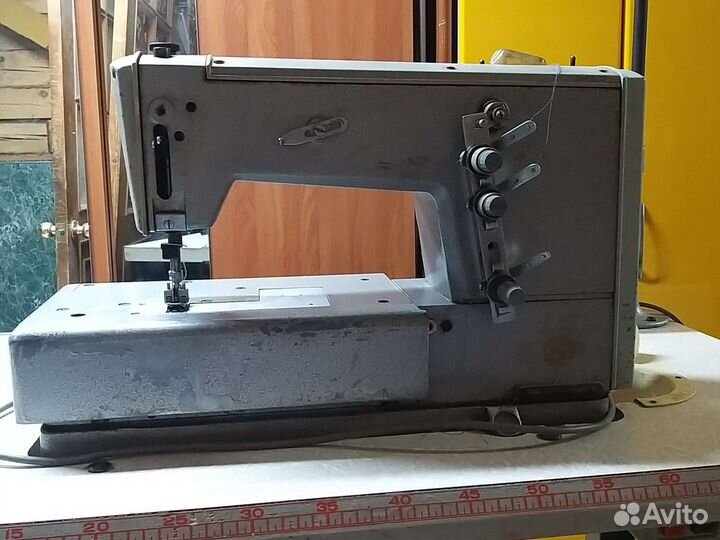 Распошивальная плоскошовная машина