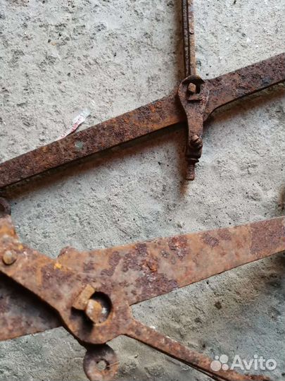 Старинные весы(с клеймом) 2 штуки