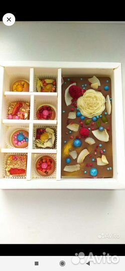 Подарочный набор ручной работы из шоколада