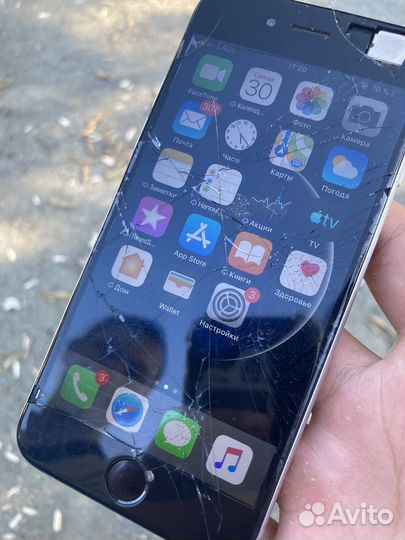 Телефон iPhone 6