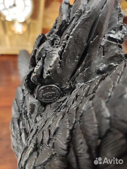 Лебедь бронза Париж