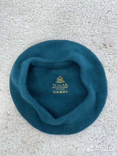 Берет из кашемира для девочки