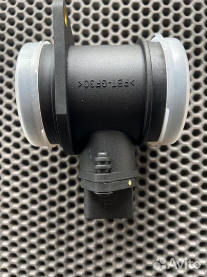 Расходомер воздуха 06A906461D