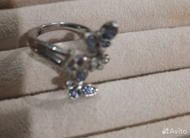 Серебряное кольцо