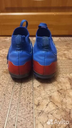 Футбольная обувь бутсы