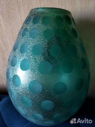 Вазы из цветного стекла