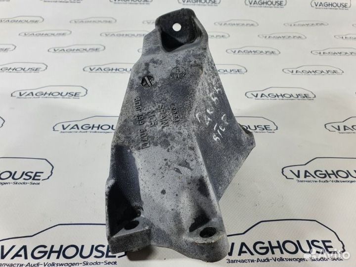 Кронштейн двигателя левый Volkswagen Passat B5+