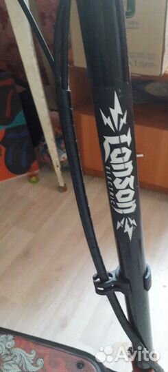 Электронный самокат, крутой дизайн. До 55 кг