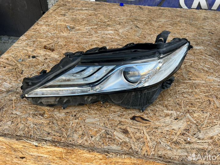 Передняя левая трех диод фара Toyota canry v70